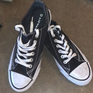 Air walk converse classic sneaker like new